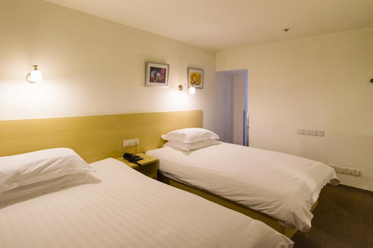 Motel Shanghai Sinan Road Buitenkant foto